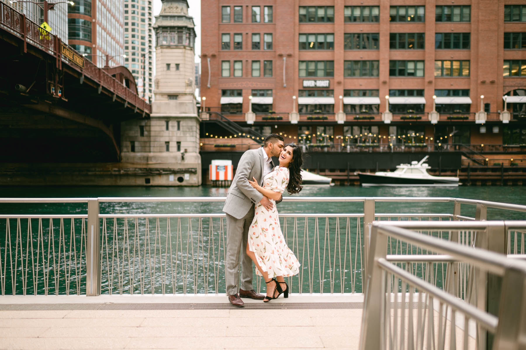 Engagement Chicago Riverwalk