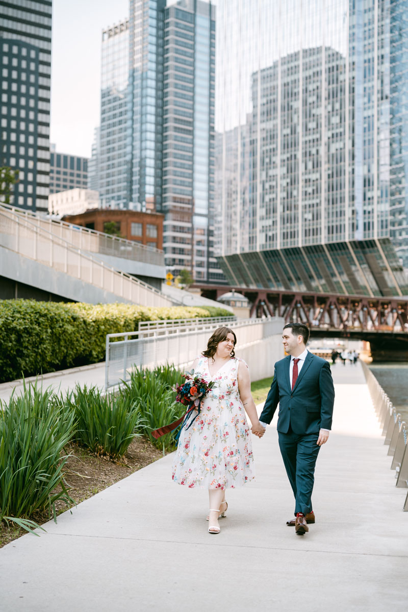 chicago riverwalk elopement light and bright photography the boardwalk