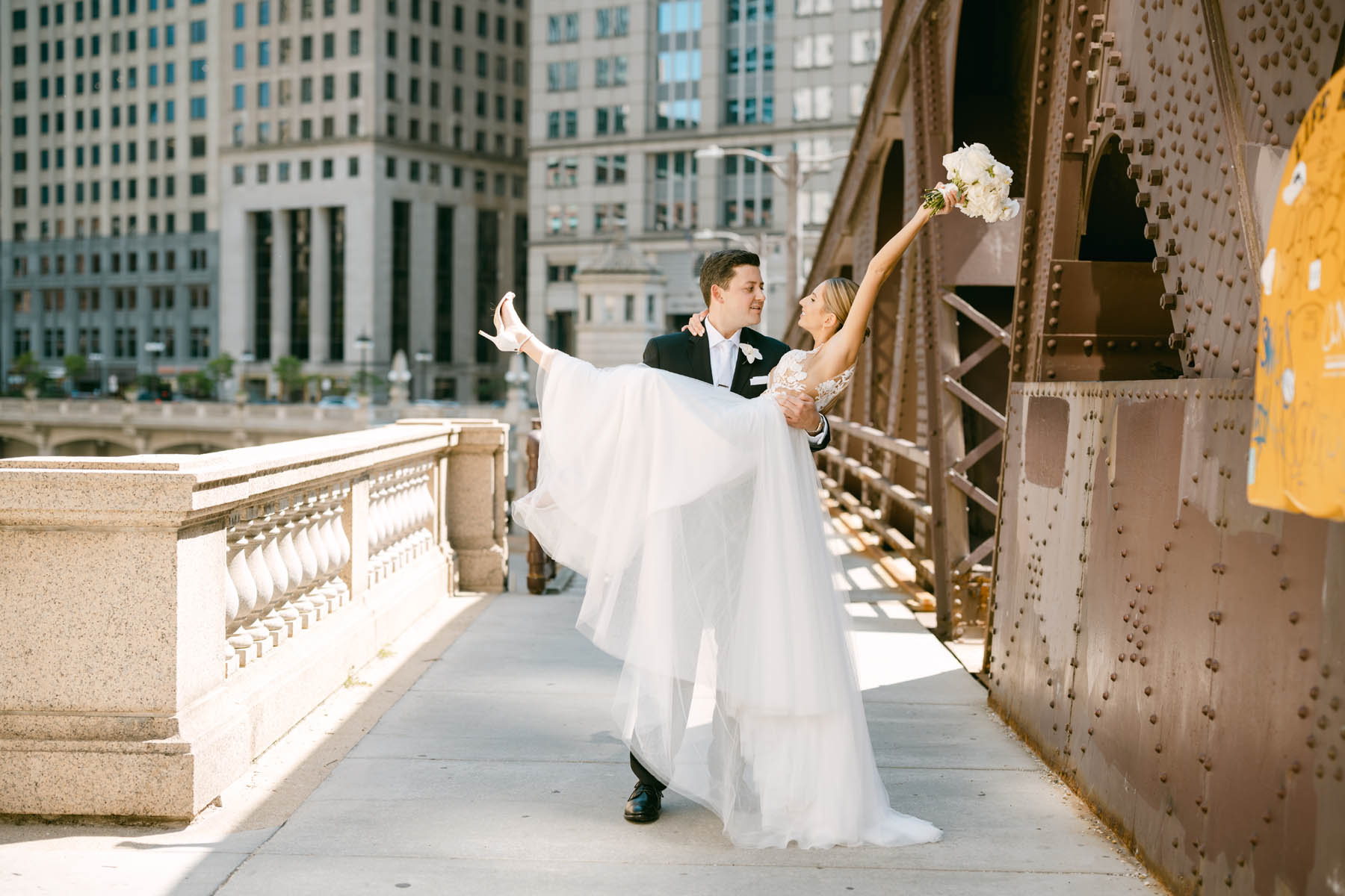 chicago bridge light and airy wedding photos