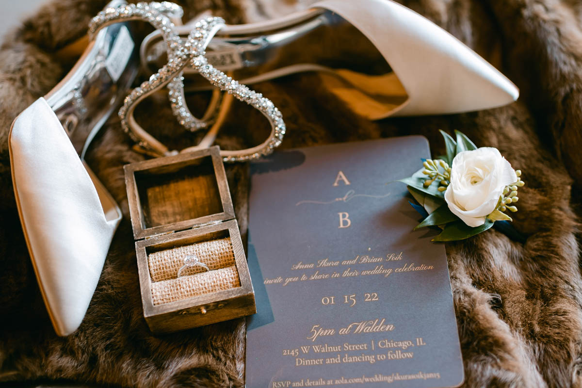 Lay flat image of wedding day details.