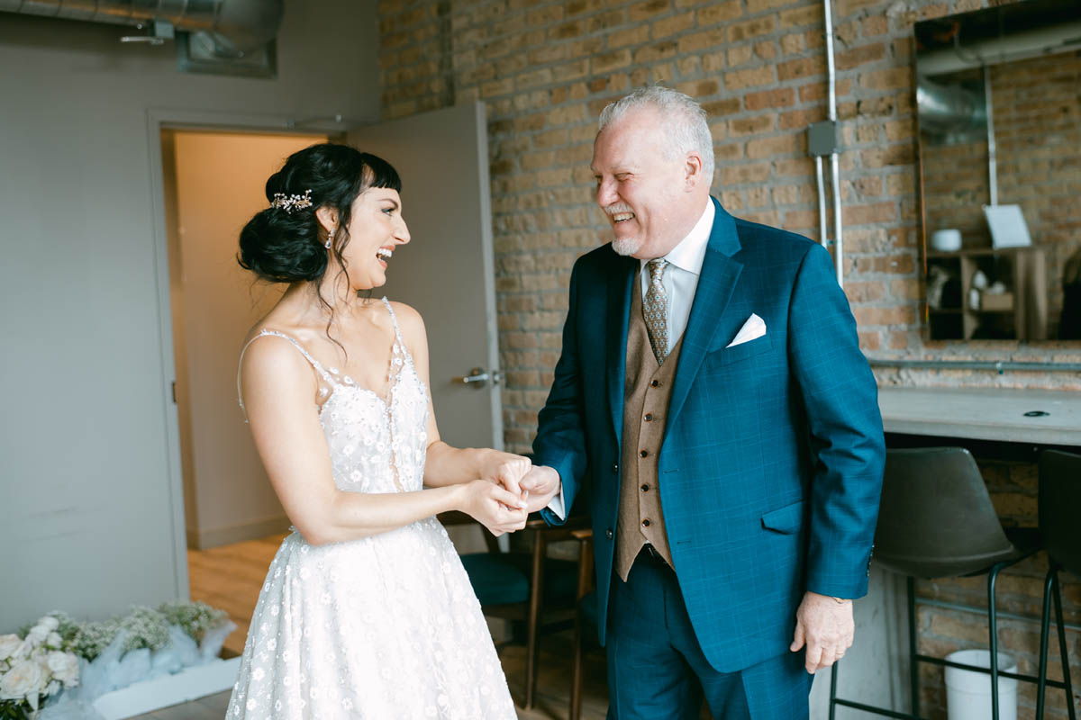 Bride first look with her dad at Walden.
