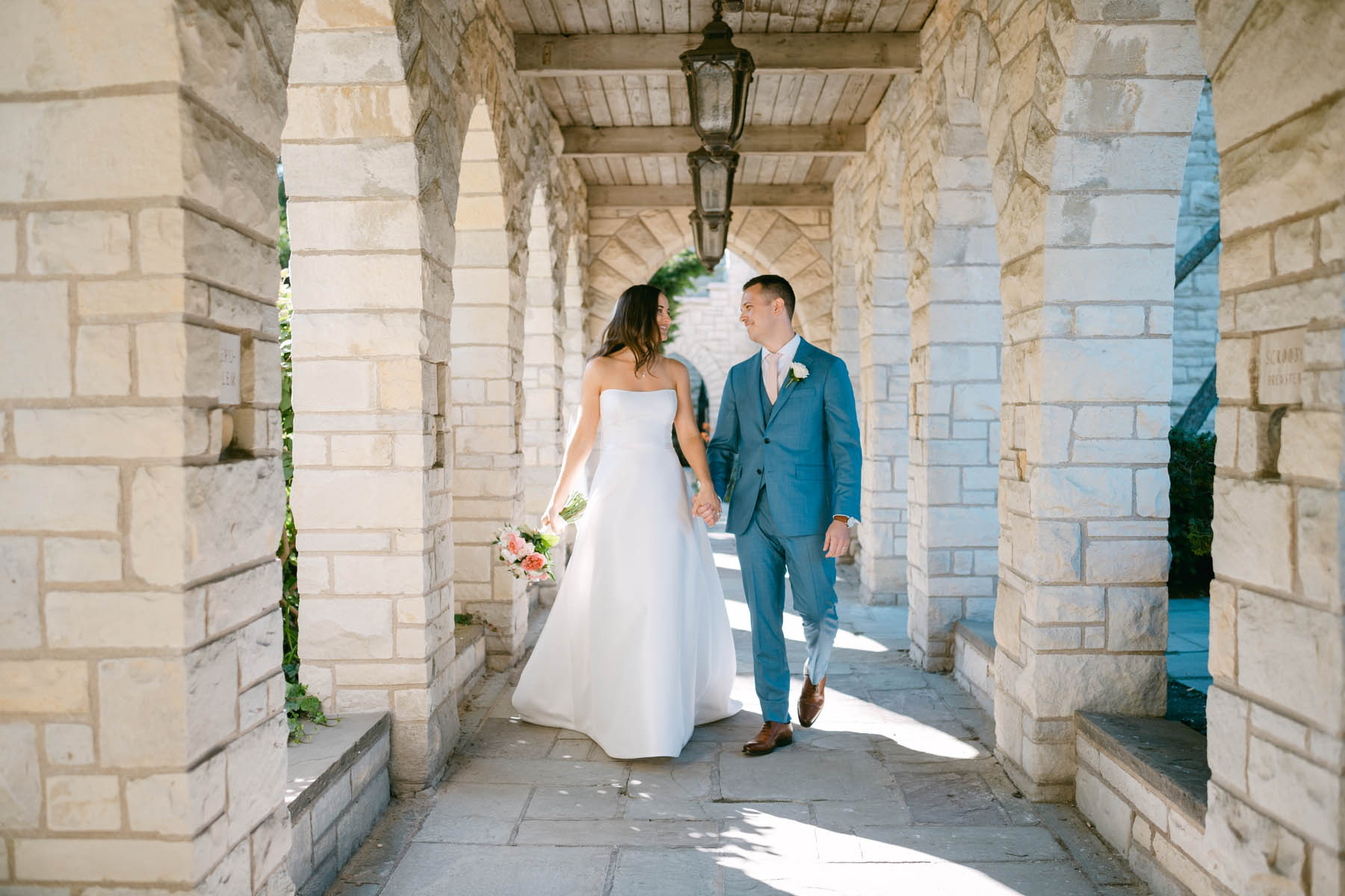 Light and airy wedding at Michigan Shores Club wedding