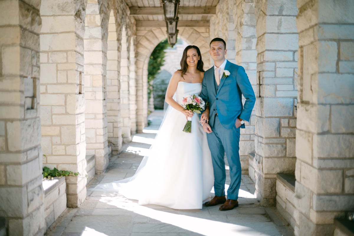 Light and airy wedding at Michigan Shores Club wedding