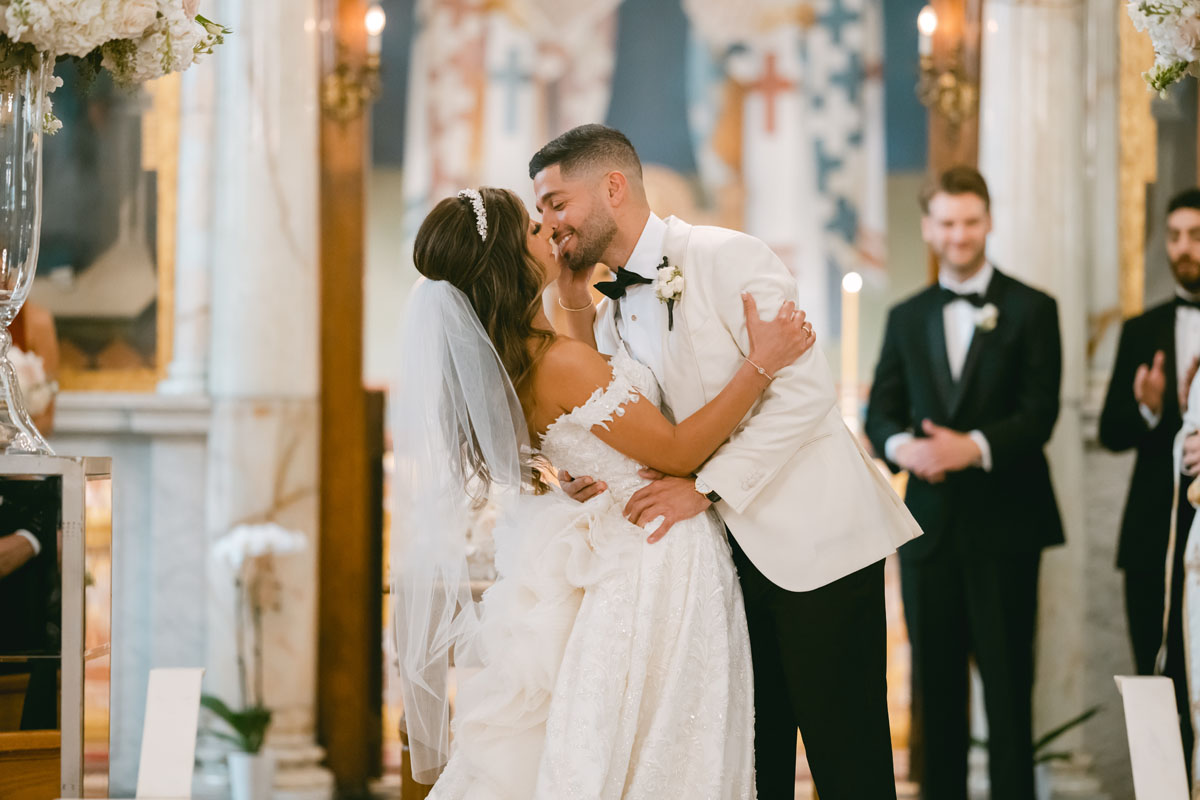 wedding ceremony at annunciation cathedral greek church