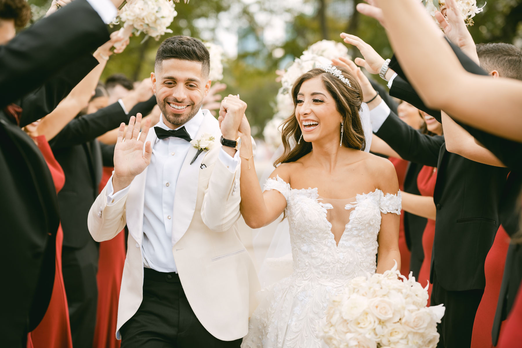 union league club wedding light and bright Chicago wedding photographer