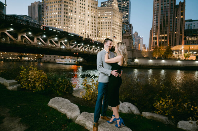 Stunning Chicago Engagement and Wedding Night Shot Ideas