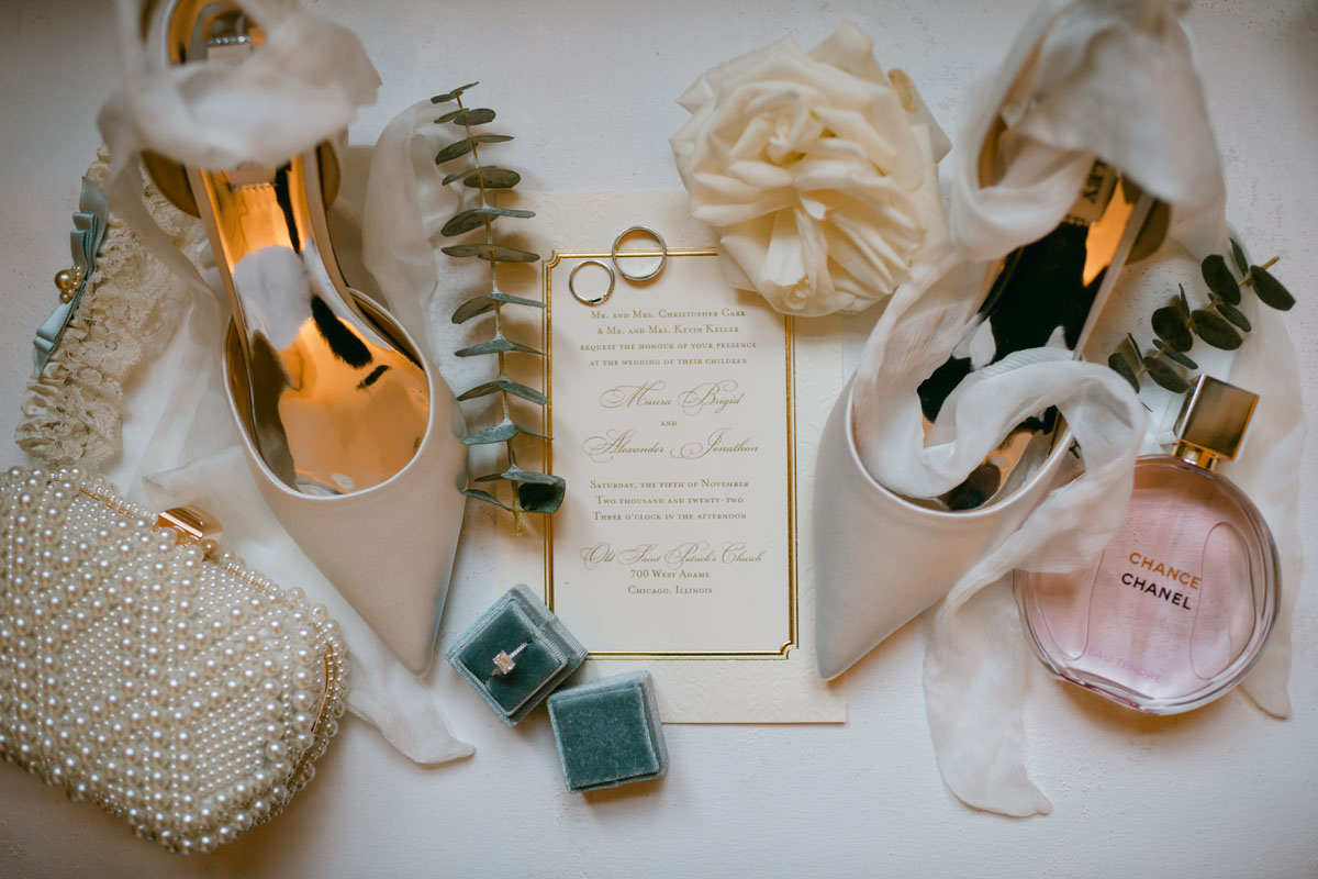 winter wedding lay flat