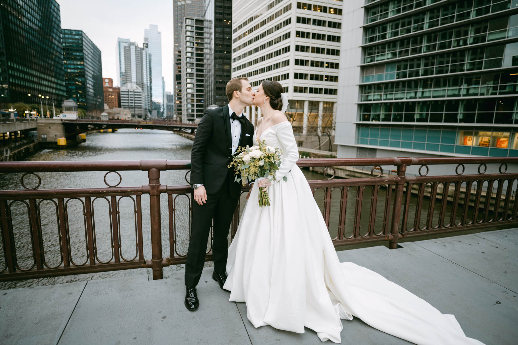 light and bright chicago riverwalk winter wedding