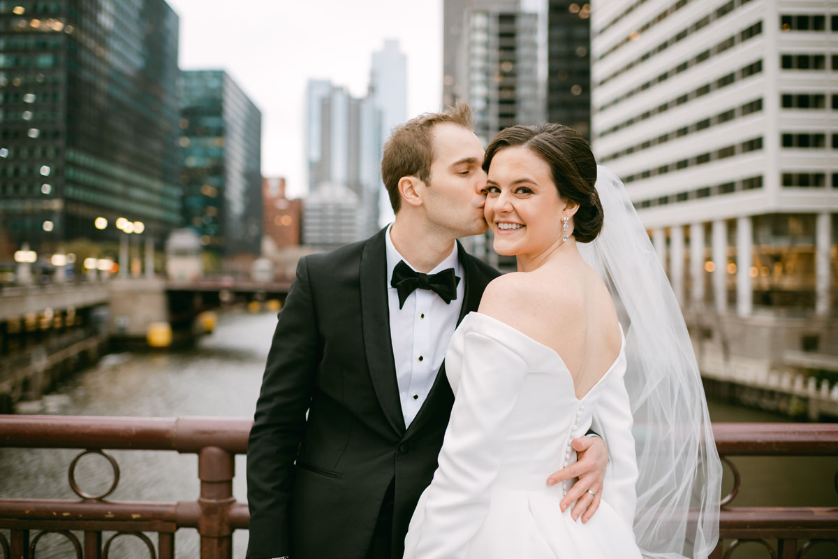 chicago bridge wedding