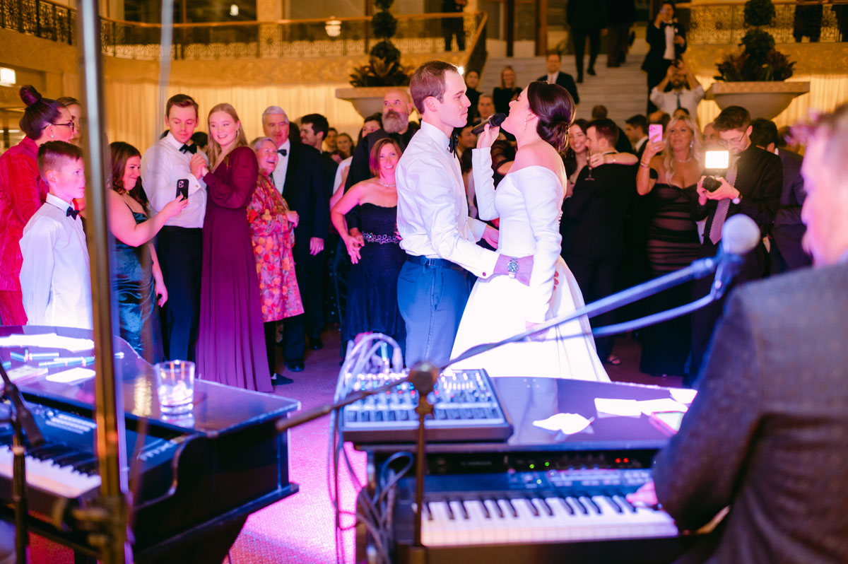 dueling pianos at rookery building wedding
