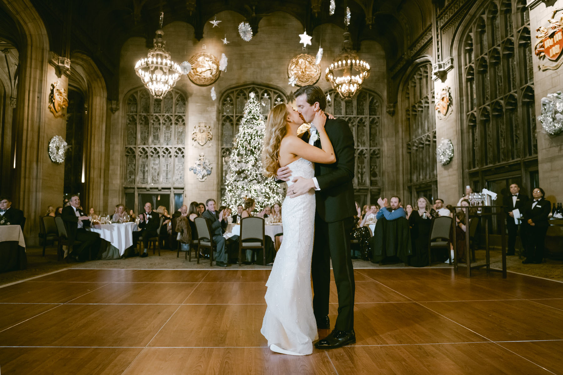 university club of chicago holiday wedding first dance