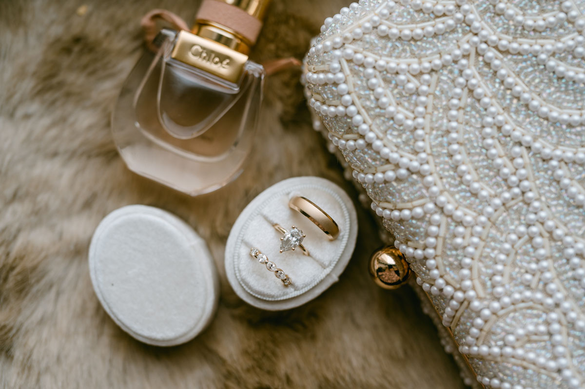 winter wedding details