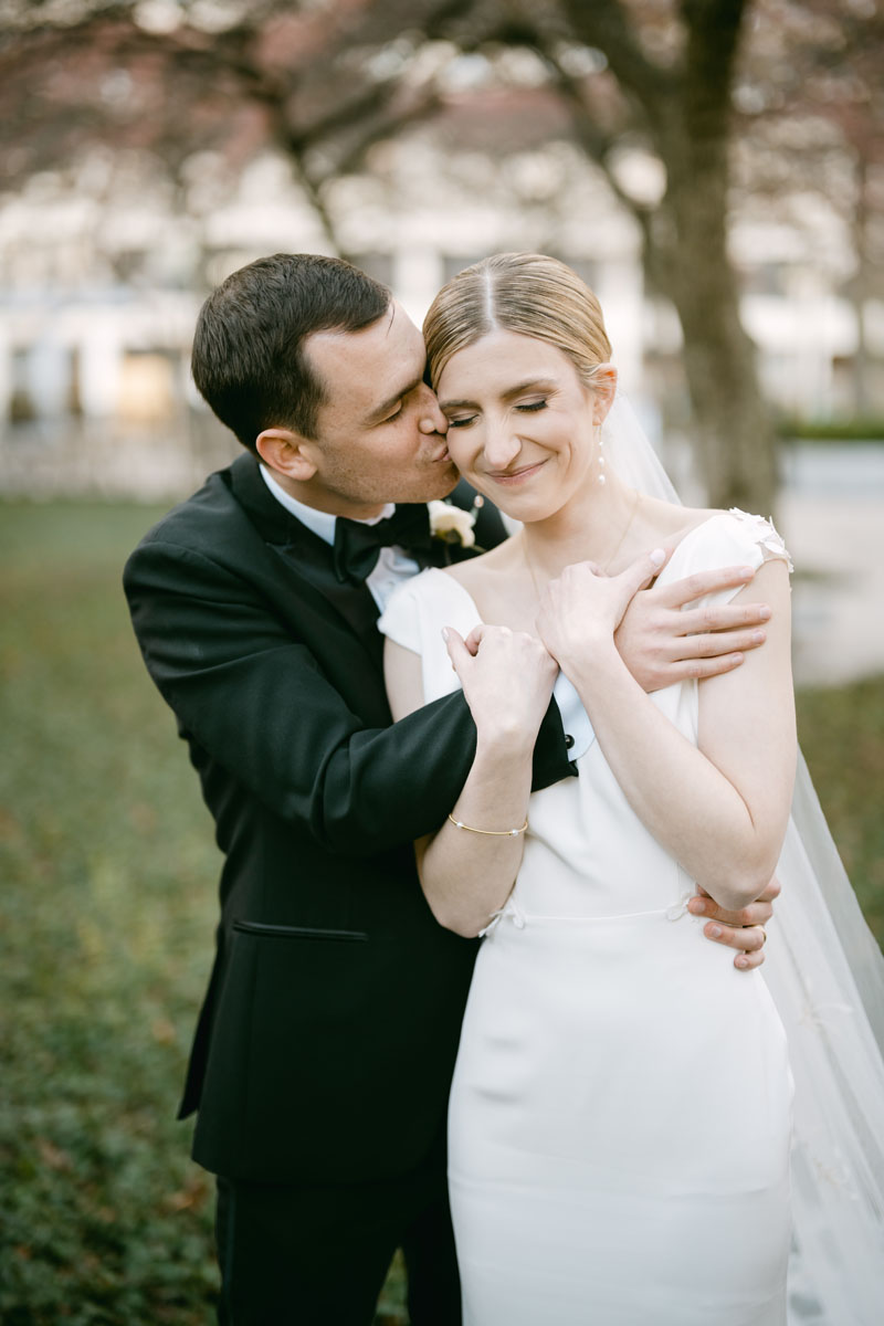 chicago art institute garden wedding