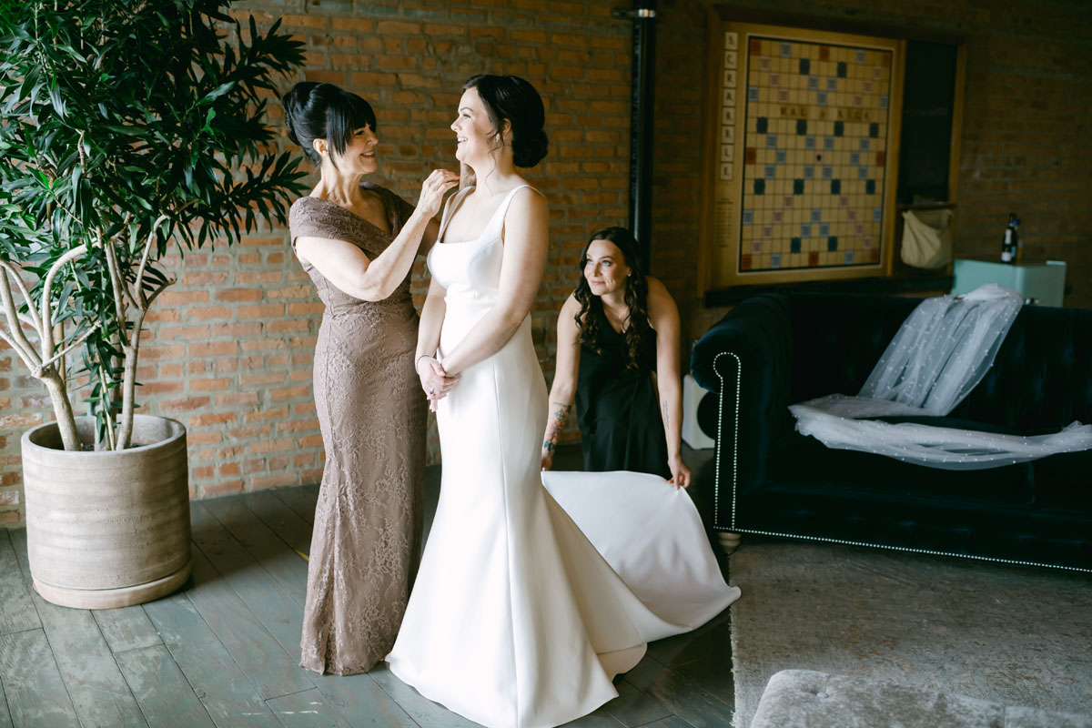 bride getting ready