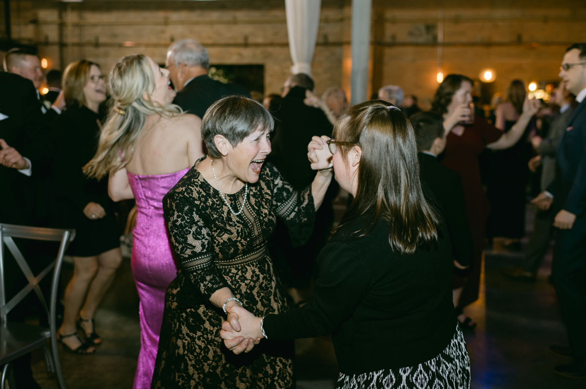 wedding guests dancing