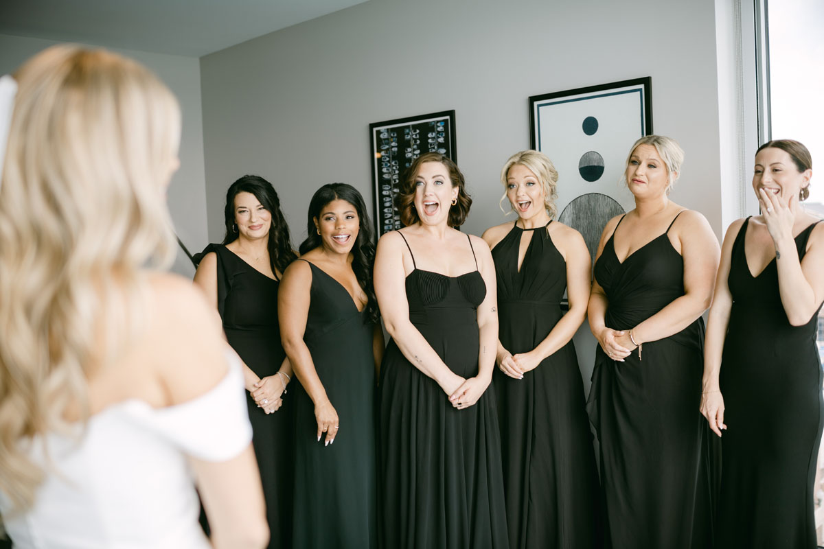 bridesmaids first look at sable hotel chicago wedding