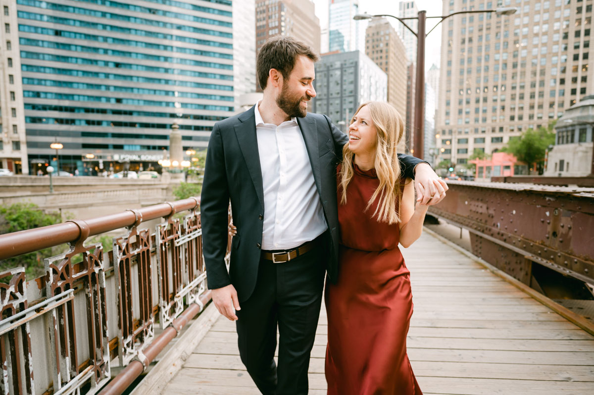 best chicago riverwalk engagement spot light and bright photographer