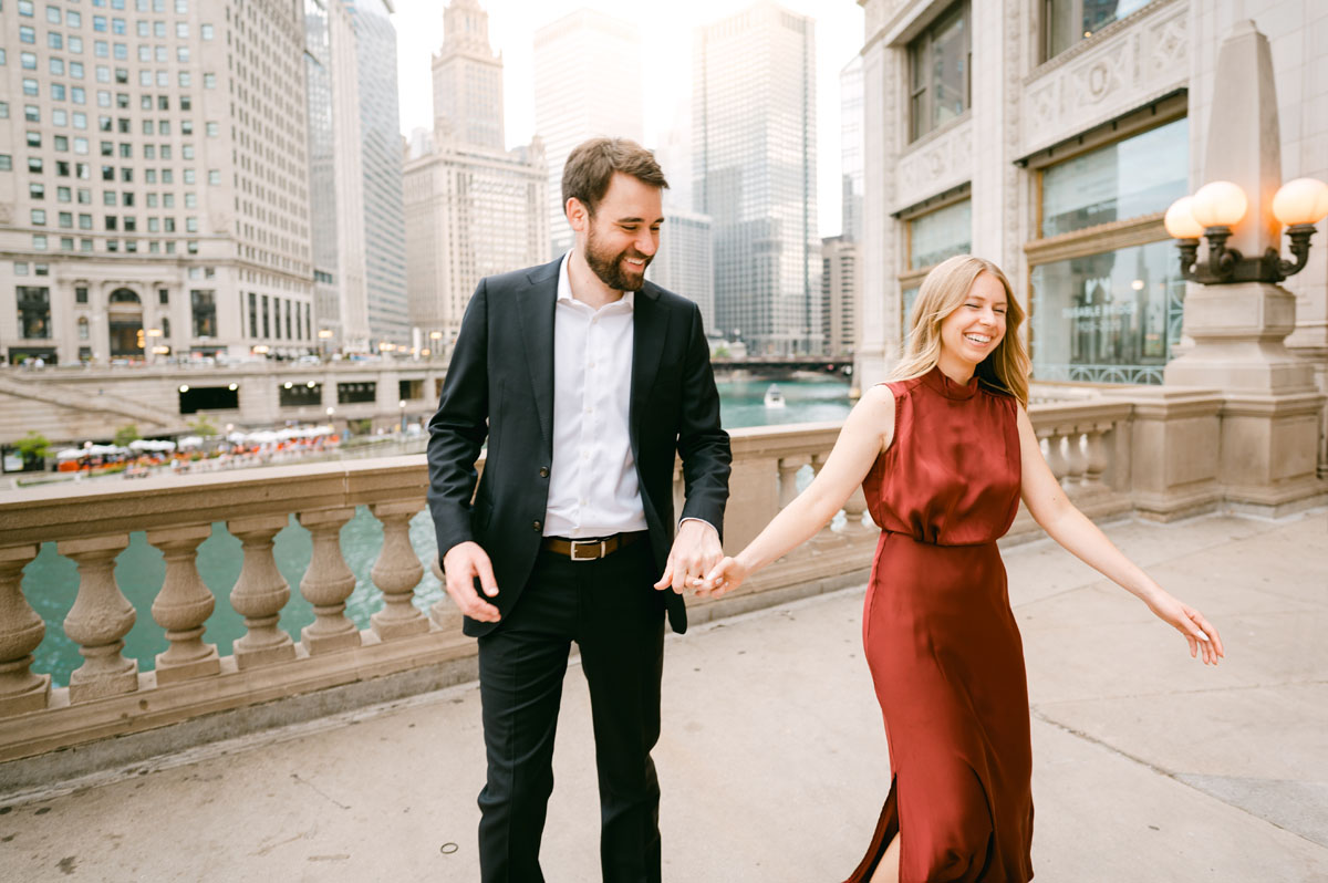 best chicago engagement spot light and bright photographer