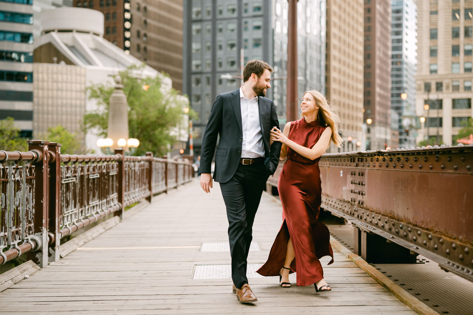 best chicago riverwalk engagement spot light and bright photographer