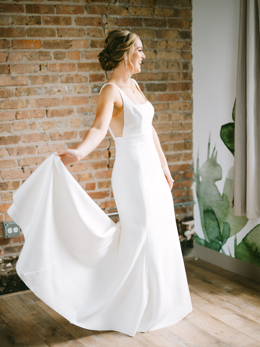 walden chicago wedding bride getting ready