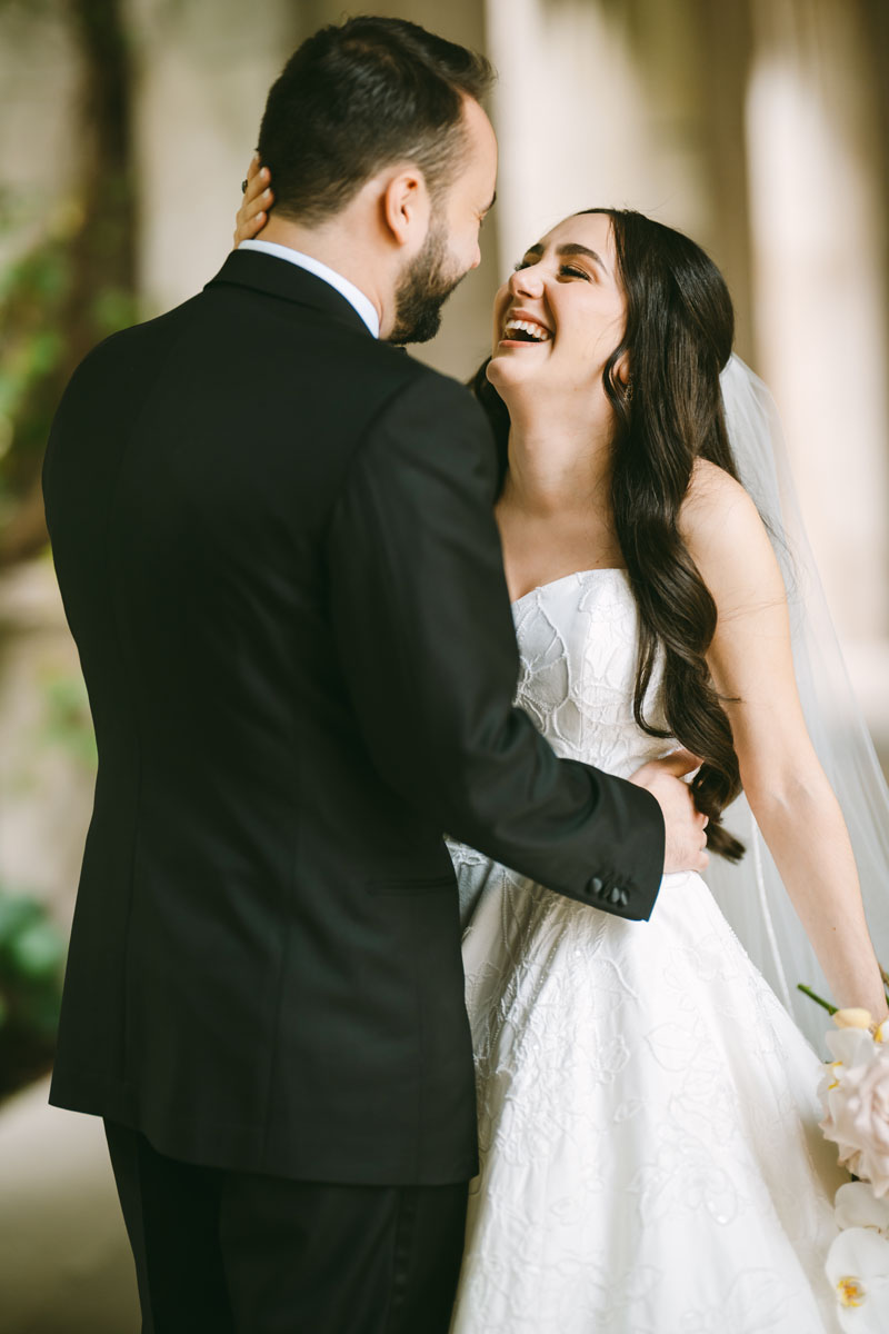 bride and groom first look 4th presbyterian church chicago