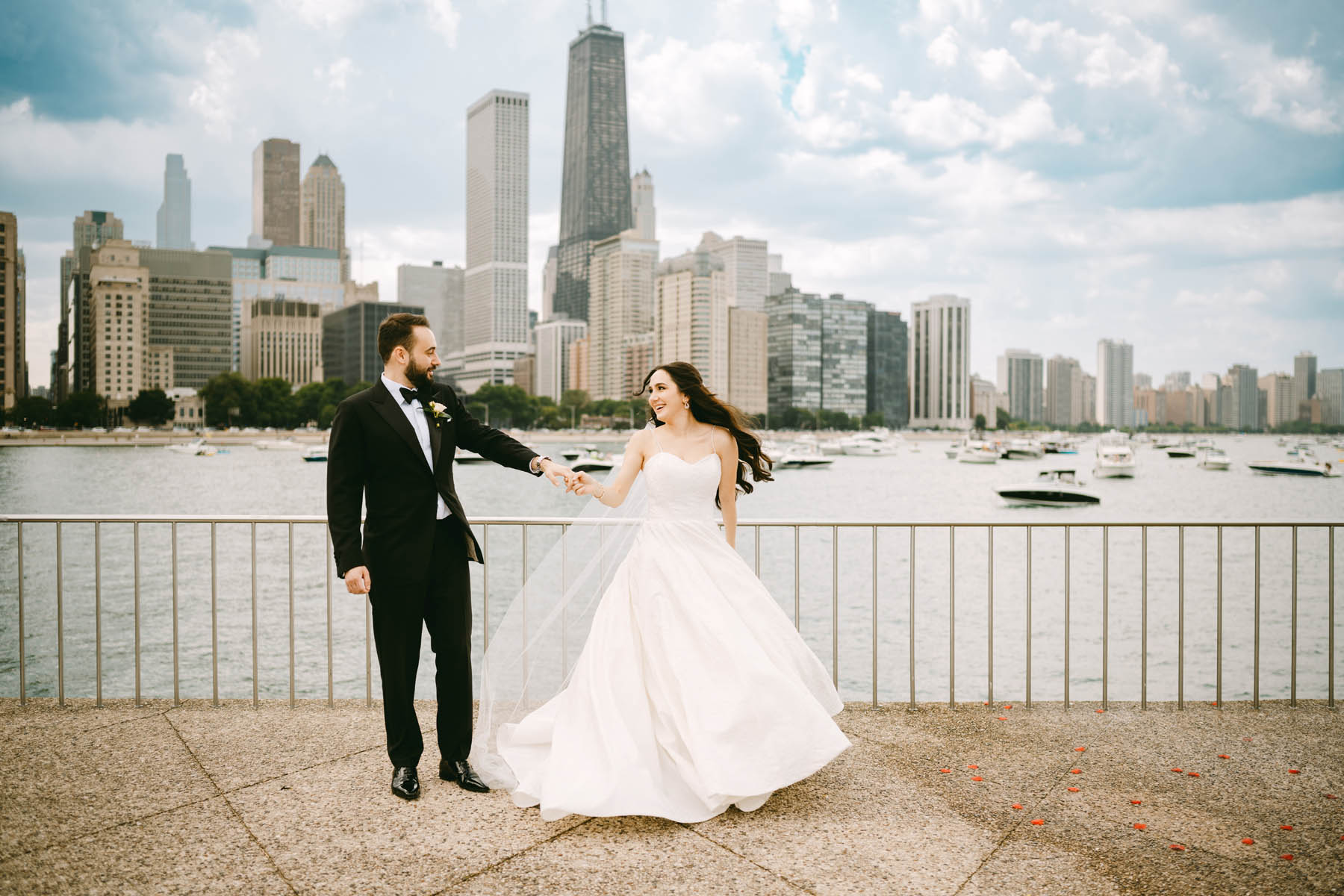 olive park wedding photo best light and bright chicago wedding photographer