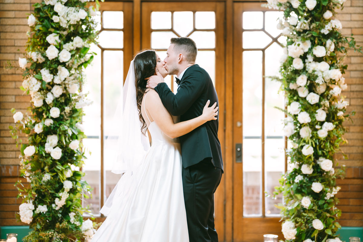 cafe brauer wedding ceremony photojournalistic wedding photographer