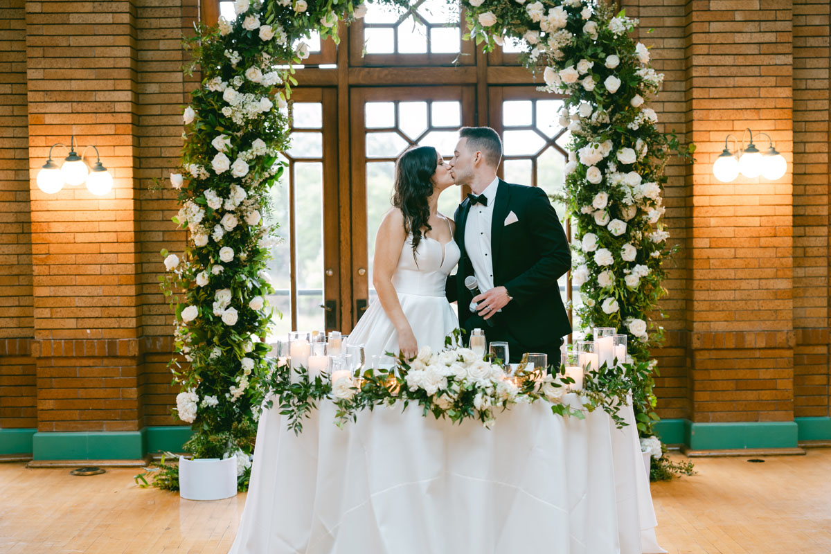 cafe brauer wedding ceremony photojournalistic wedding photographer
