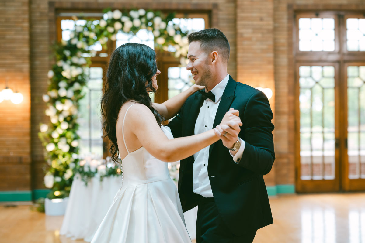 cafe brauer wedding ceremony photojournalistic wedding photographer