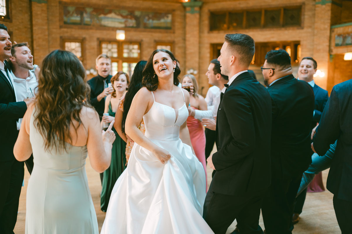 cafe brauer wedding ceremony photojournalistic wedding photographer