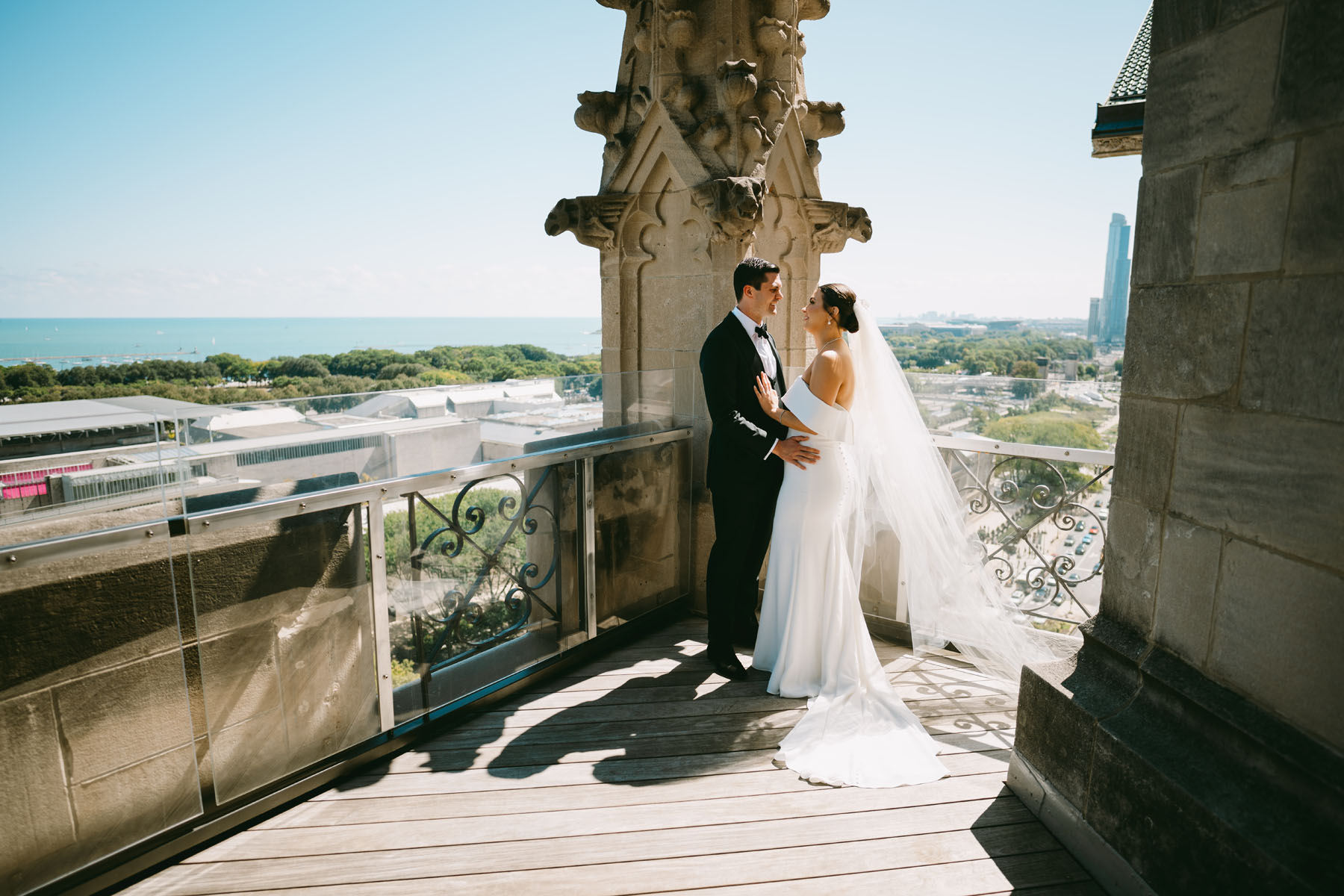 University club of chicago wedding light and bright wedding photographer