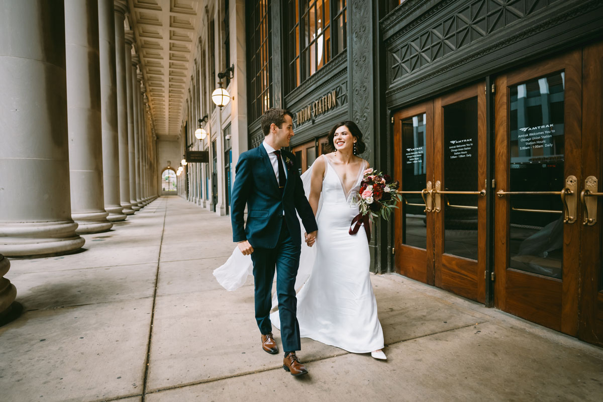 union station chicago fall wedding light and bright photography