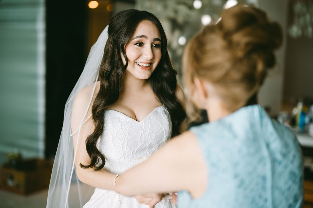 W Hotel Lakeshore wedding bride getting ready documentary photography