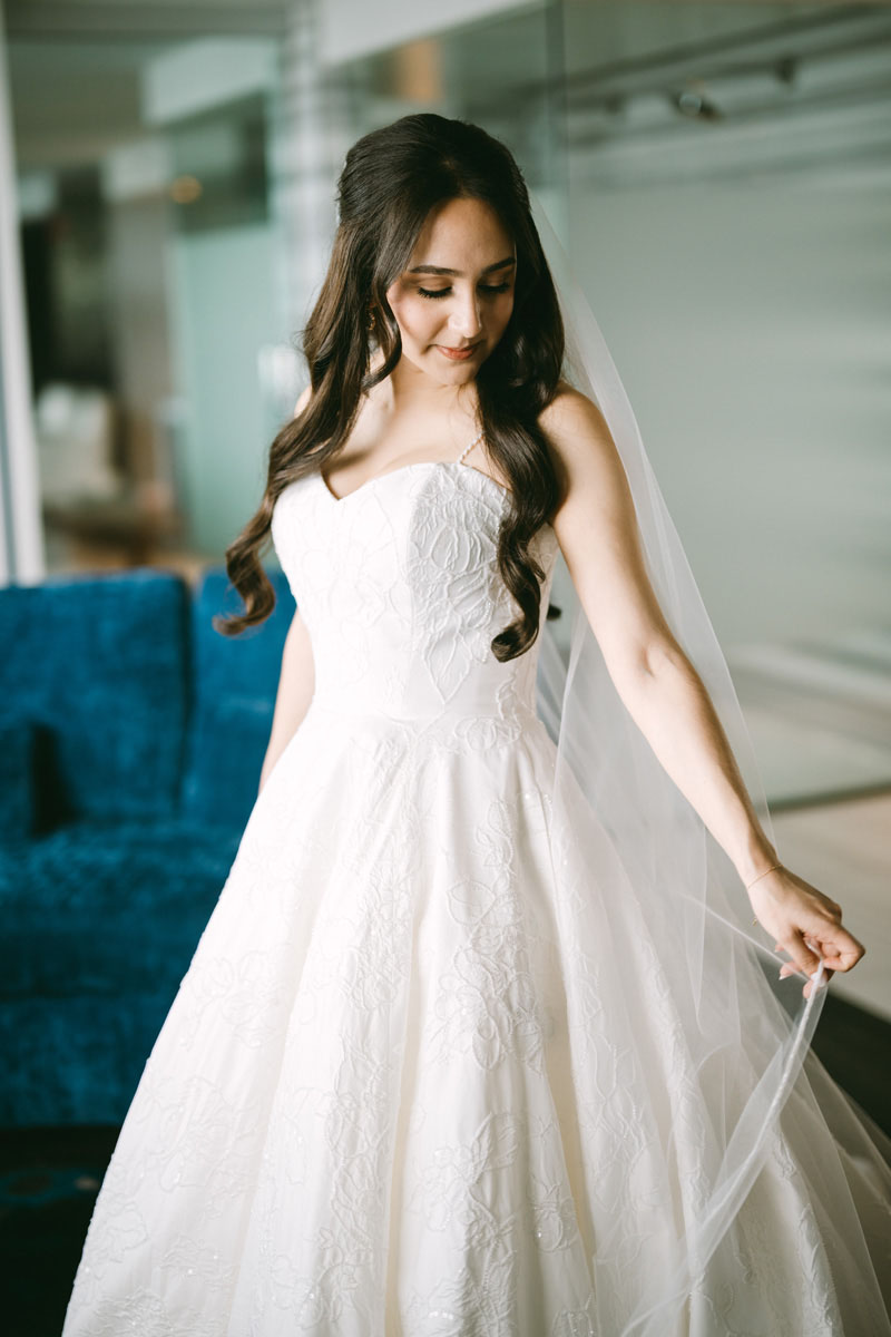 W Hotel Lakeshore wedding bride getting ready documentary photography