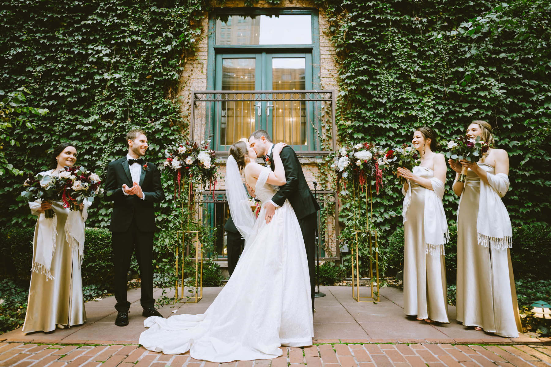 university club of chicago holiday wedding first dance