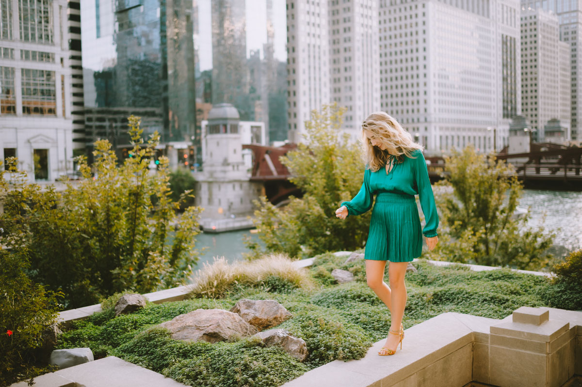 chicago senior portrait photographer fun documentary style