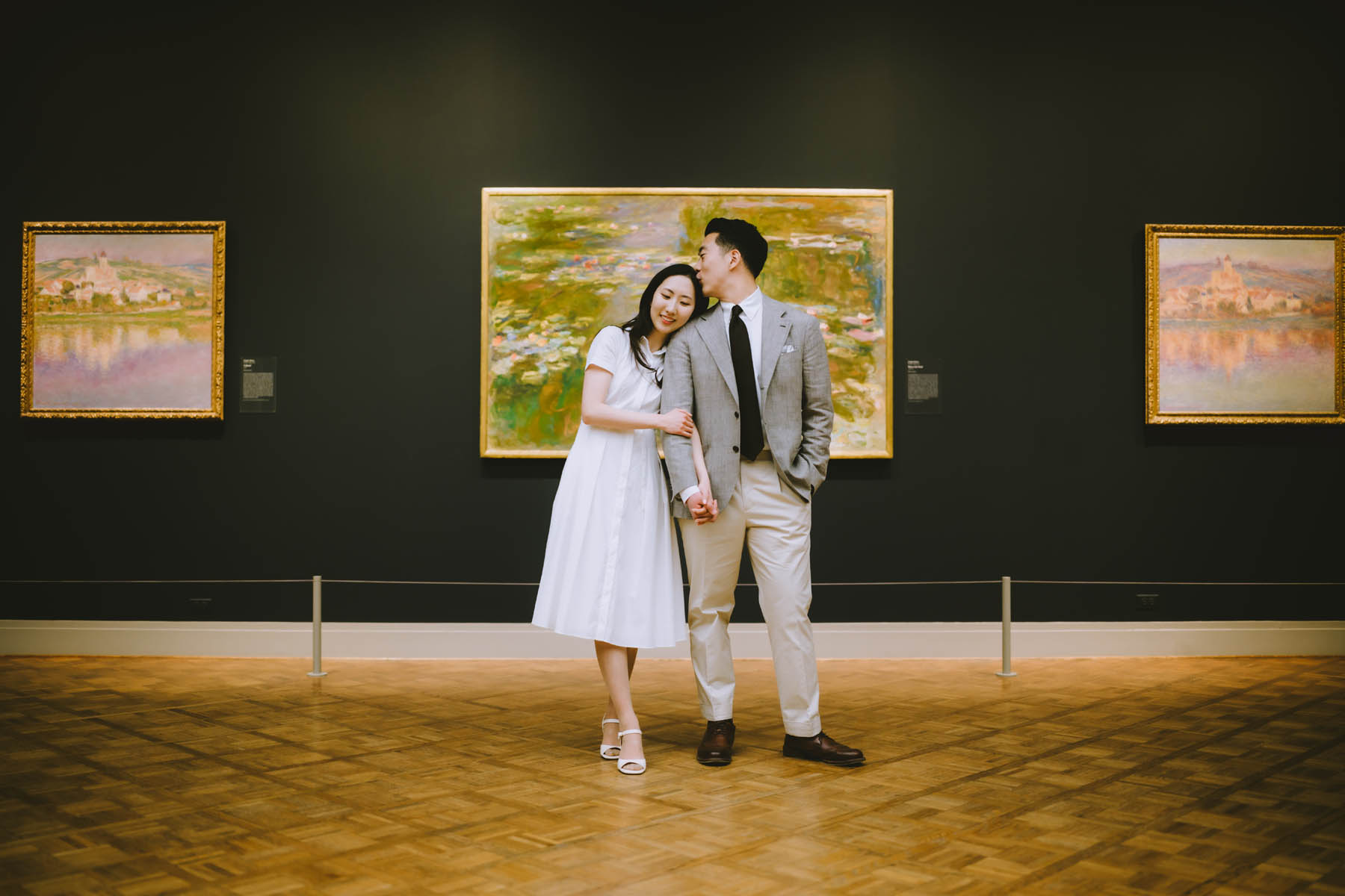 Art Institute of Chicago Engagement Shoot, light and airy wedding photographer, true color, documentary