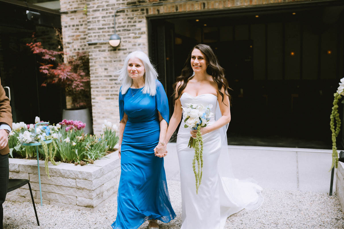 Elske wedding ceremony Chicago true color photography