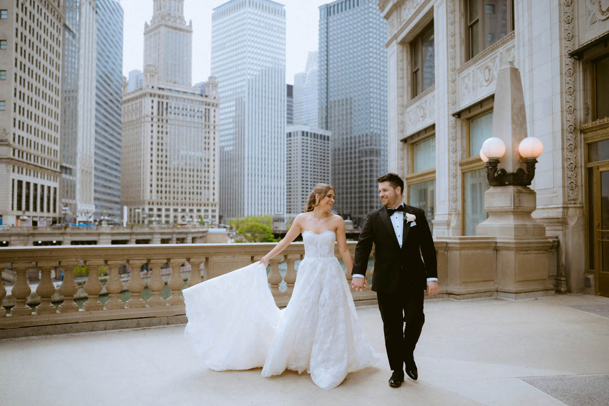 True Color Chicago Wrigley Building Wedding Photographer
