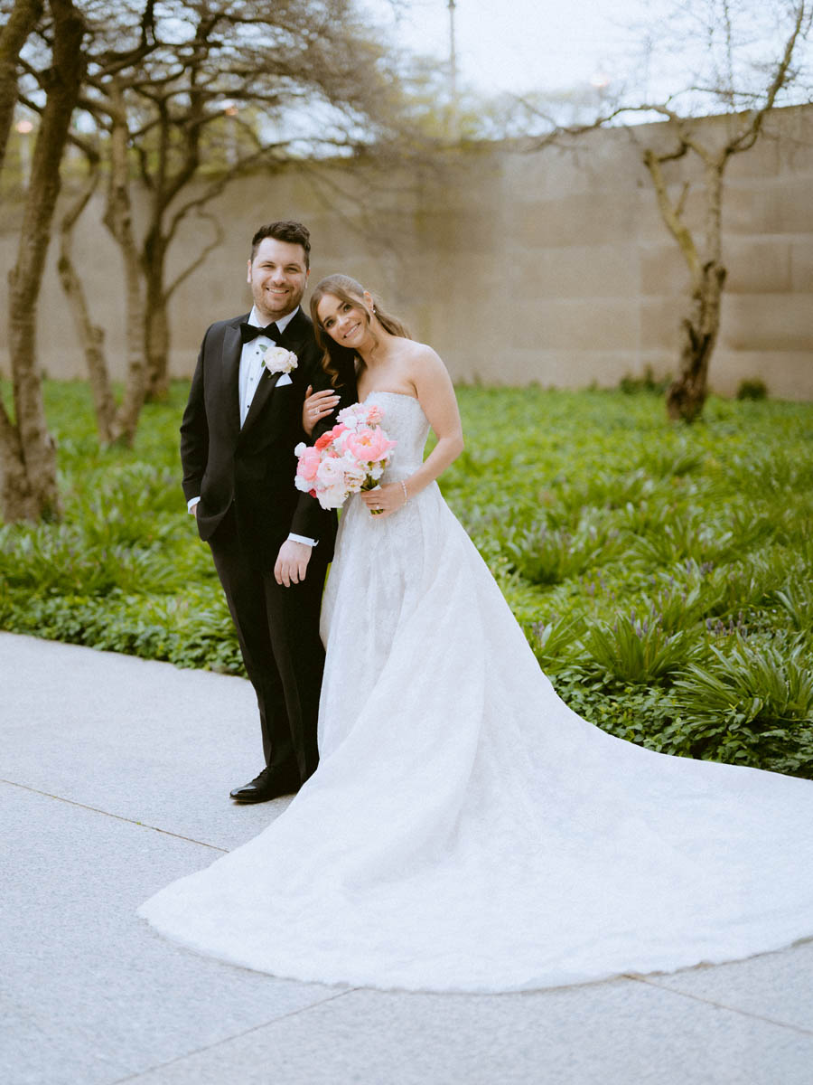 True Color Art Institute Garden Wedding Photographer