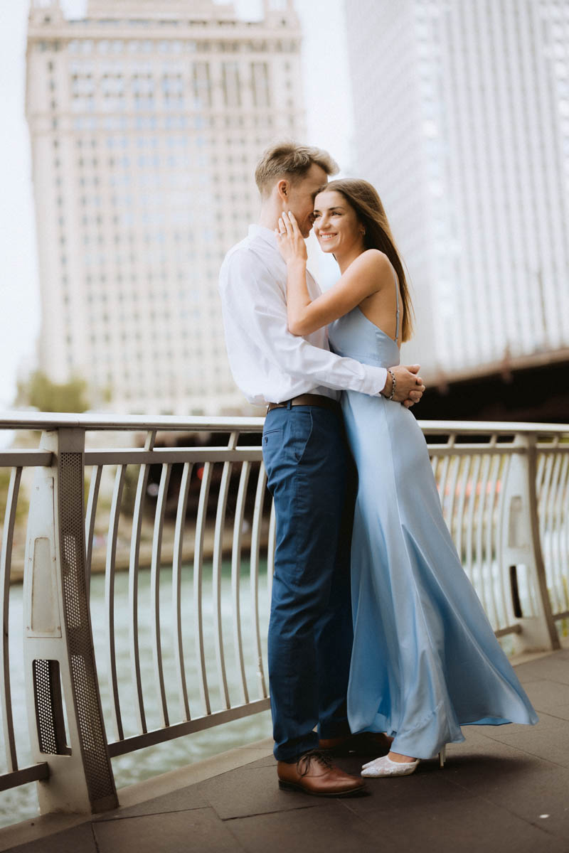 Chicago riverwalk embrace